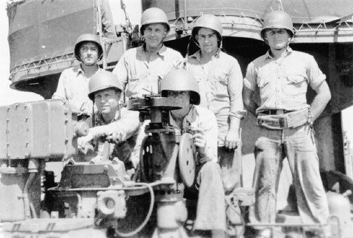 Torpedomen.<br>BACK ROW (L&rarr;R) S. Sutor, R. Witt, E. Wood, F. Grochowski.<br>FRONT ROW (L&rarr;R) C. Sites, G. Flaugher.